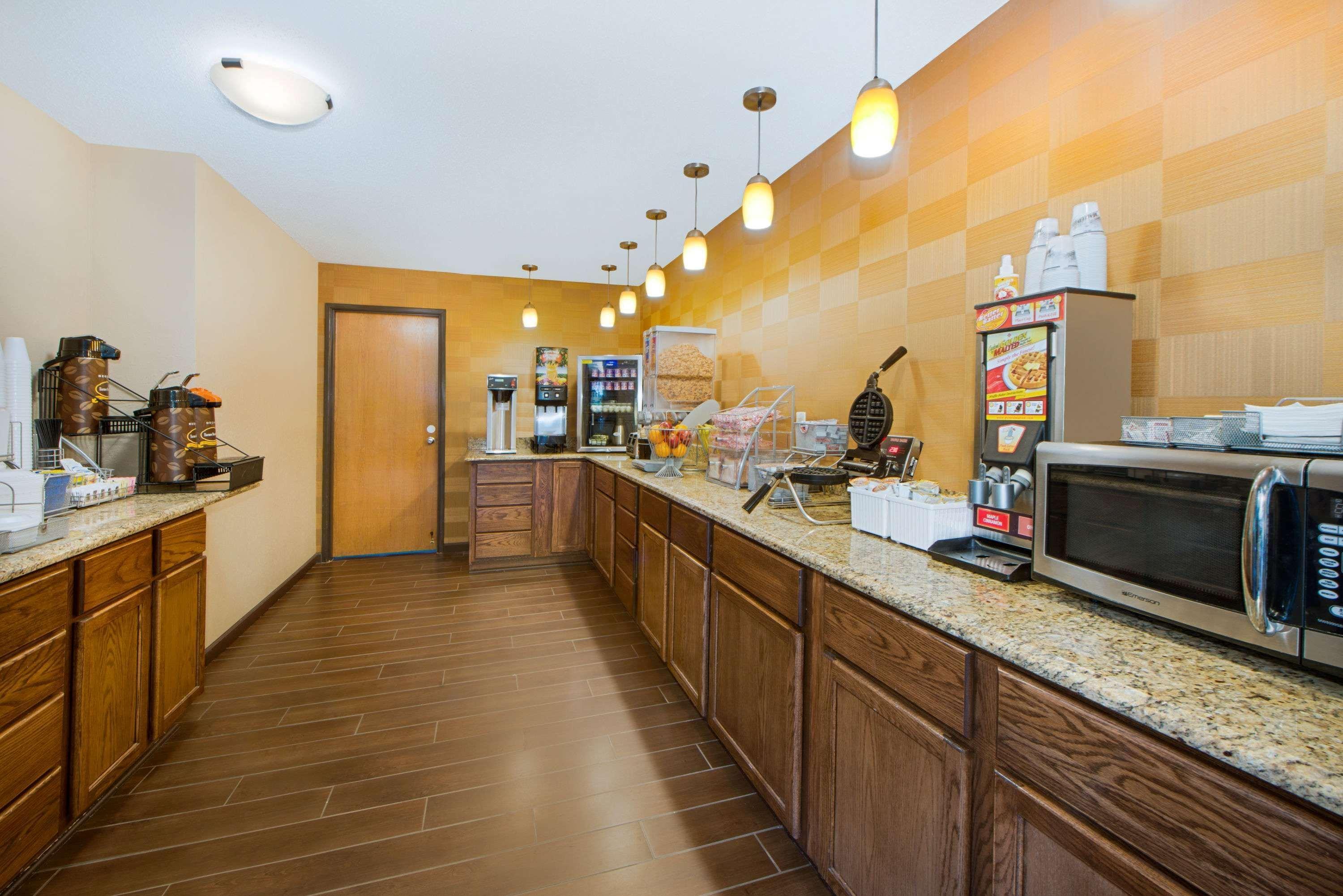 Super 8 By Wyndham Fairfield Hotel Buitenkant foto